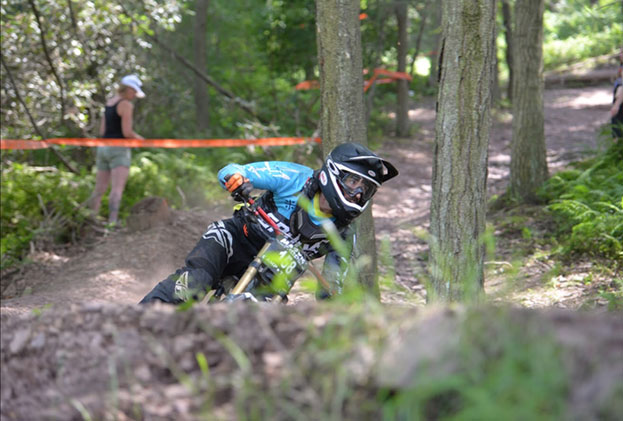 13_spokeapparel_GES_bluemtn_2016 Shack, Heads Up Focused.