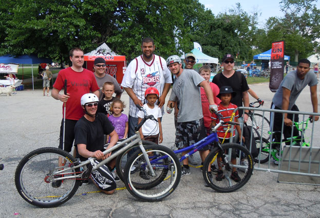 baltimore_bike_jam_crowd
