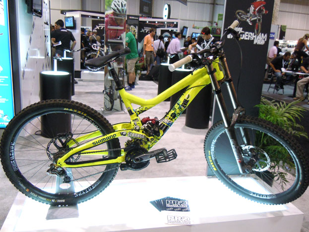 interbike_2010_thomas_vanderham Thomas Vanderham Custom