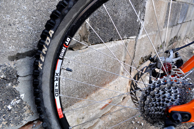 santacruz_chameleon_rear_tire santacruz_chameleon_rear_tire