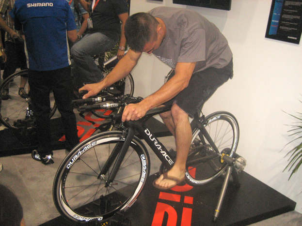 Testing shimano electric shifting system. Works well. Front derailuer auto trims! 